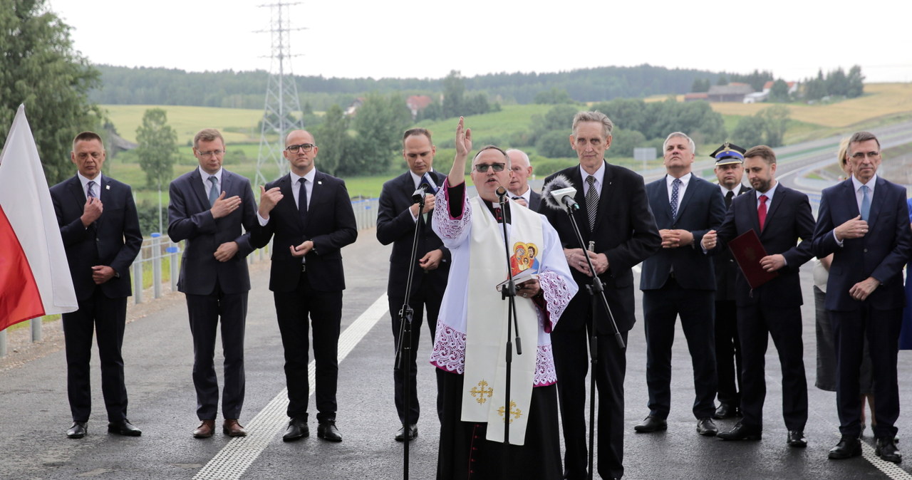 Uroczyste otwarcie drogi... /Tomasz Waszczuk /PAP