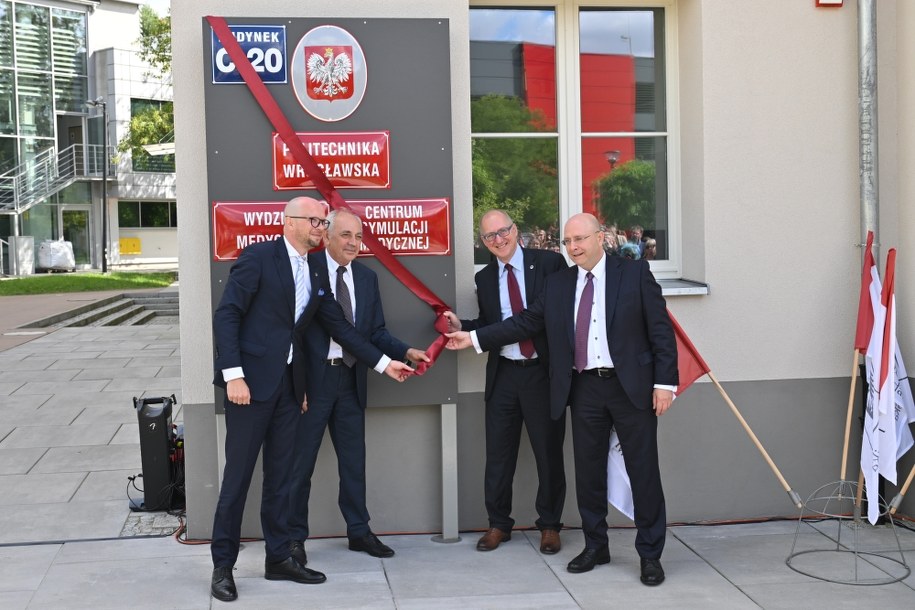 Uroczyste otwarcie wydziału medycznego /Politechnika Wrocławska /Materiały prasowe