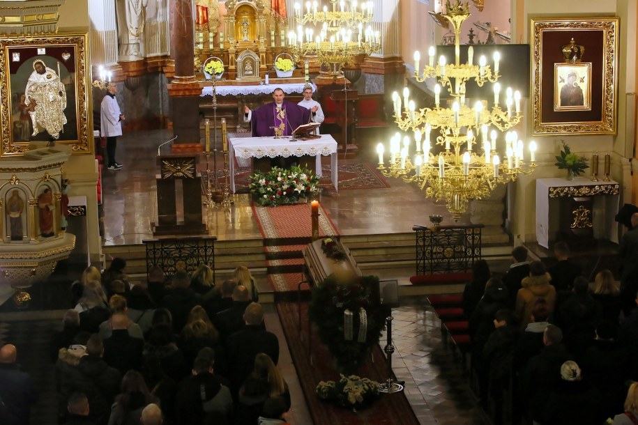 Uroczystości pogrzebowe 21-letniego Adama /Tomasz Wojtasik /PAP