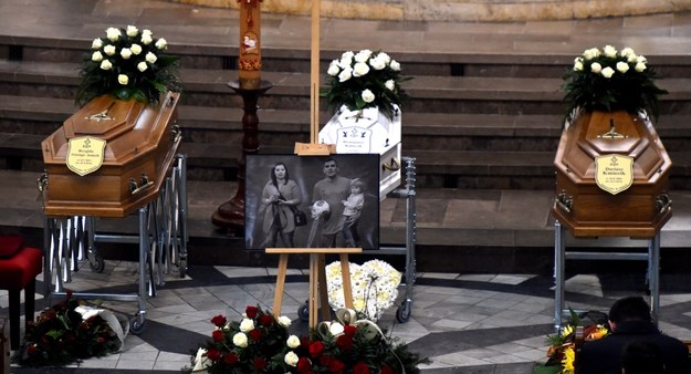 Uroczystości pogrzebowe Brygidy, Dariusza i Remigiusza Kmiecików /Jacek Bednarczyk /PAP