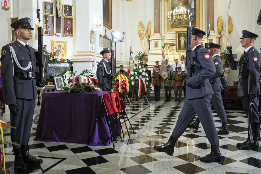 Uroczystości pogrzebowe gen. Zbigniewa Ścibor-Rylskiego /Paweł Supernak /PAP