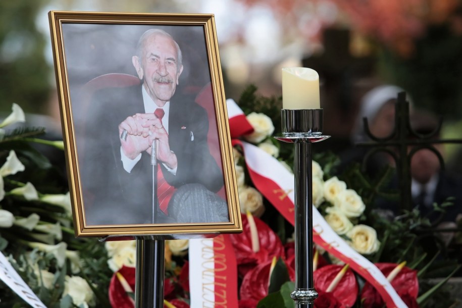 Uroczystości pogrzebowe Jana Kobuszewskiego /Leszek Szymański /PAP