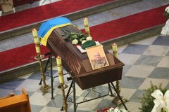 Uroczystości pogrzebowe poległego w Ukrainie żołnierza - ochotnika Michała Żurka 