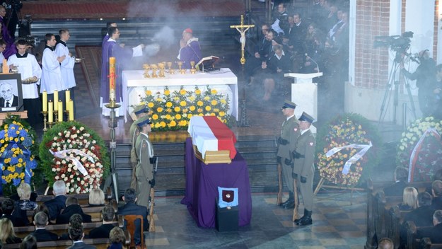 Uroczystości pogrzebowe w archikatedrze św. Jana Chrzciciela /Jacek Turczyk /PAP