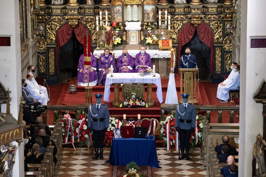 Uroczystości pogrzebowe w kościele pw. Wniebowzięcia Najświętszej Maryi Panny w Raciborzu /Hanna Bardo /PAP