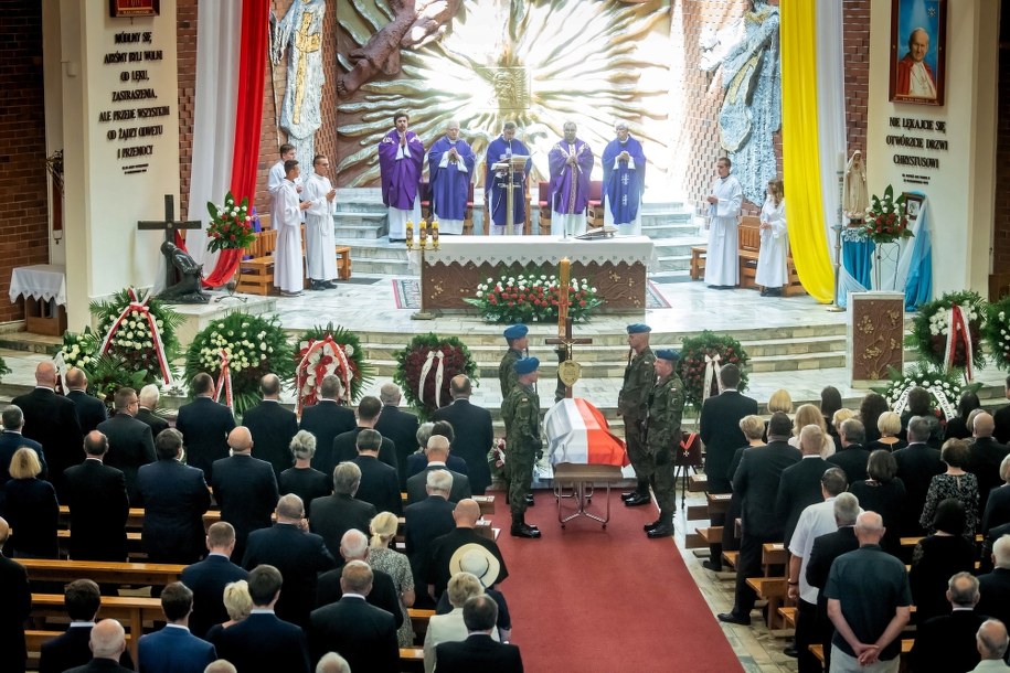 Uroczystości pogrzebowe /Tytus Żmijewski /PAP