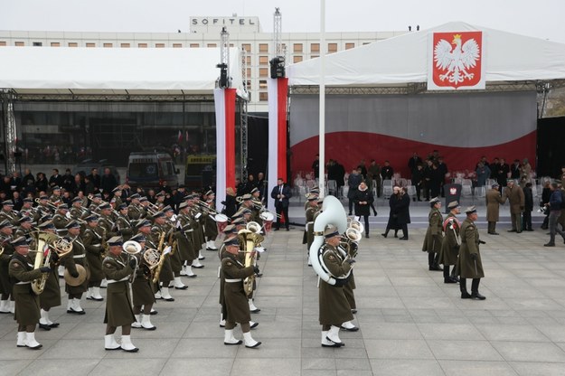 Uroczystości przed Grobem Nieznanego Żołnierza na placu Piłsudskiego /Adam Burakowski /East News