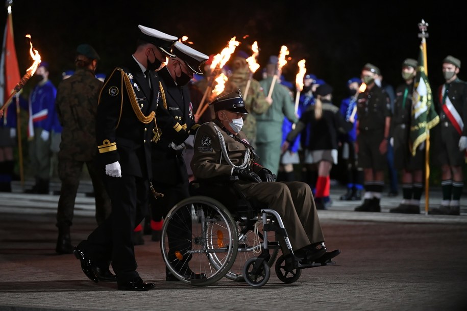 Uroczystości przed Pomnikiem Obrońców Wybrzeża na Westerplatte / 	Adam Warżawa    /PAP