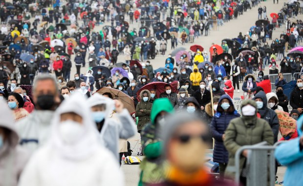 Uroczystości w Fatimie. Kilkuset pielgrzymów nie zostało wpuszczonych