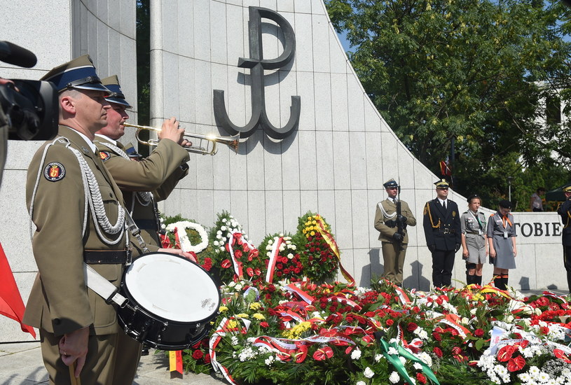 Uroczystości z okazji 73. rocznicy wybuchu Powstania Warszawskiego /Radek Pietruszka /PAP