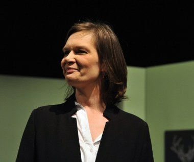 Urodziła się, gdy ojciec był na scenie. Musiała nauczyć się niezależności