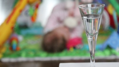Urodziła w domu. Miała ponad 2 promile alkoholu