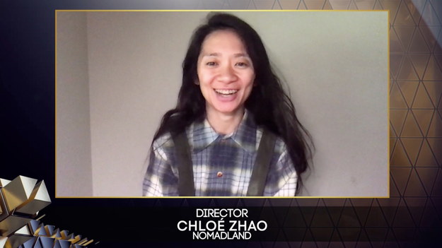 urodzona w Chinach Chloe Zhao, jest zaledwie drugą kobietą w 53-letniej historii nagród Brytyjskiej Akademii Sztuk Filmowych i Telewizyjnych, która otrzymała nagrodę za reżyserię /TOM DYMOND / BAFTA HANDOUT /PAP/EPA