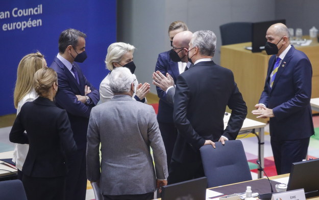Ursula von der Leyen, Charles Michel i szefowie państw UE w czasie posiedzenia Rady Europejskiej /OLIVIER HOSLET / POOL /PAP/EPA