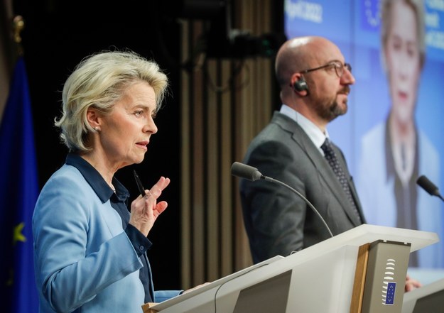 Ursula von der Leyen i Charles Michel podczas konferencji prasowej /OLIVIER HOSLET /PAP/EPA
