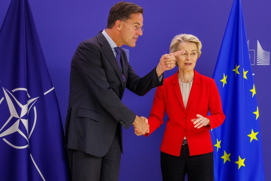 Ursula von der Leyen i Mark Rutte /OLIVIER MATTHYS    /PAP/EPA