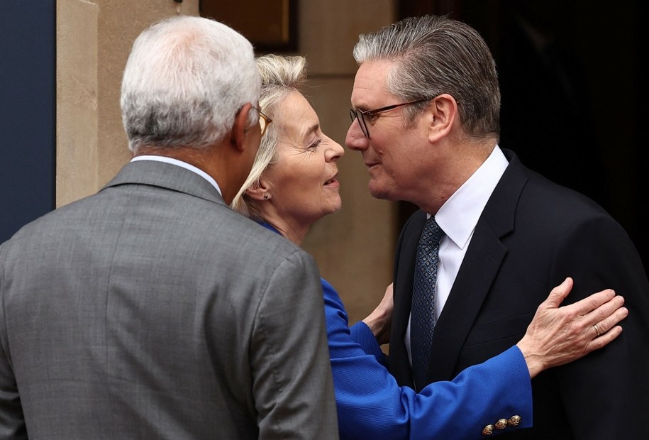 Ursula von der Leyen, Keir Starmer i Antonio Costa /HENRY NICHOLLS/AFP /East News