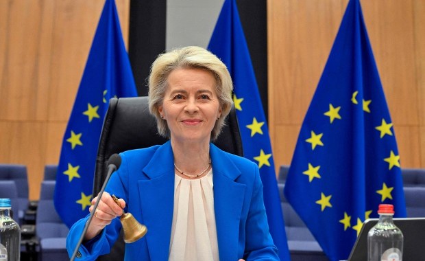 Ursula von der Leyen ma ciężkie zapalenie płuc. Nie przyjedzie do Polski