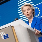 Ursula von der Leyen po stronie motoryzacji. Branża chwilowo może odetchnąć