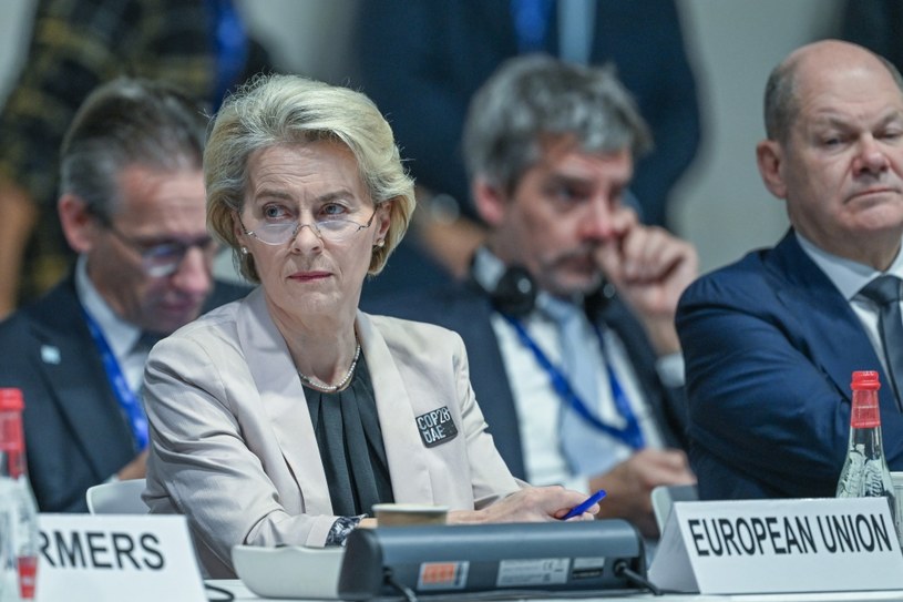 Ursula von der Leyen przestrzegła przed szczytem UE-Chiny, że Unia ma narzędzia do ochrony swojego rynku /AFP