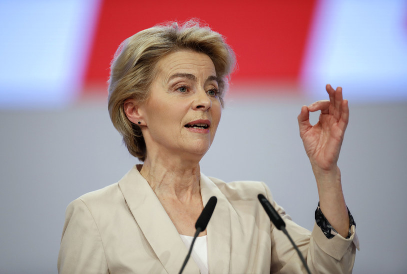 Ursula von der Leyen zapowiada możliwe sankcje na Rosję /AFP
