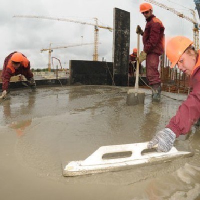 Urząd Ochrony Konkurencji i Konsumentów nałożył ponad 411 mln zł kar na producentów cementu /AFP