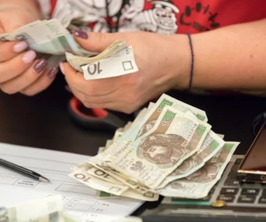 Urzędy czekają na 430 zł podatku. Trzeba zapłacić do 15 maja