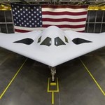 US Air Force publikuje nowe zdjęcia bombowca B-21 Raider. Co to za broń?