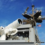 US Navy testuje działo laserowe zdolne zestrzeliwać samoloty