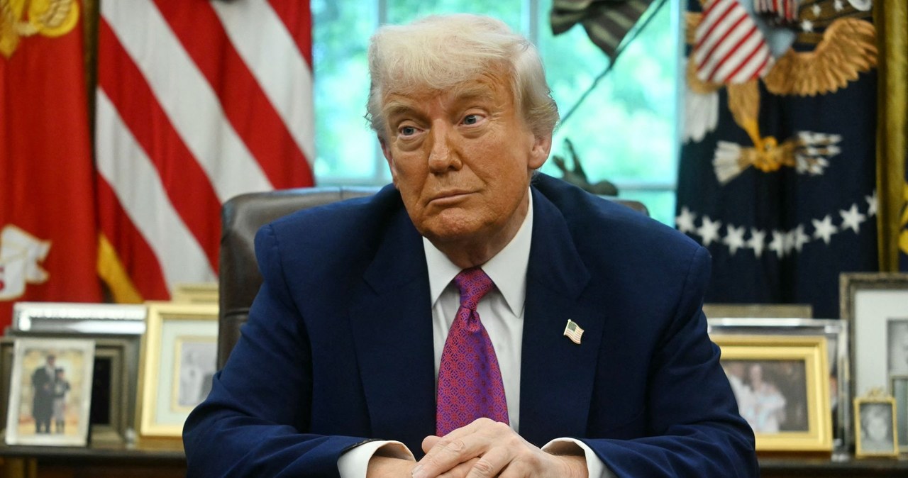 USA chcą uporządkować rynek cyfrowych walut. Donald Trump aktywnie w nim działa /Jim Watson / AFP  /AFP