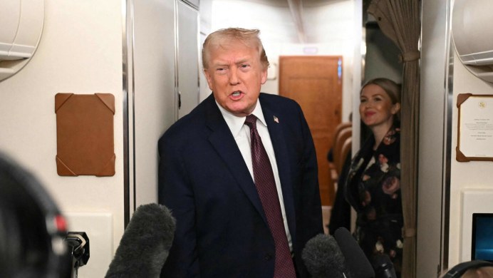 USA mogą przeprowadzić atak. Tajemnicze rozmowy Trumpa z synem byłego szacha