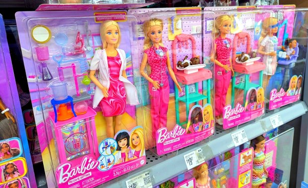 USA: Opakowania z lalkami Barbie i groźną "wkładką". Sprzedano pięć sztuk