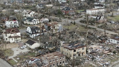 USA po tornadach: Miasto zmiecione z powierzchni ziemi. Ludzie uwięzieni pod gruzami