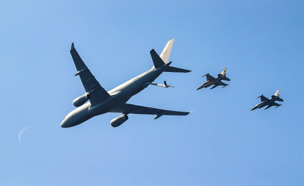 USA rozlokowują wojska w pobliżu Iranu. Teheran pod presją