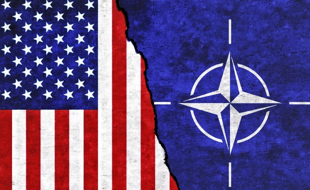 USA rozważają opuszczenie NATO? Kontrowersyjny projekt ustawy w Kongresie