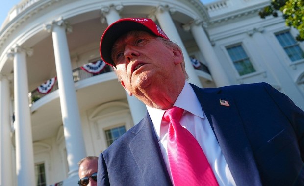 USA wprowadzają cła na import z tych krajów. Wojna handlowa Trumpa trwa