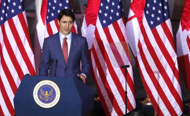 USA: Wypadek kolumny samochodów z premierem Kanady 