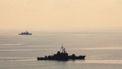 USA zatopiły irański okręt wojenny. "Zmierza na dno Zatoki Omańskiej" Relacja na żywo