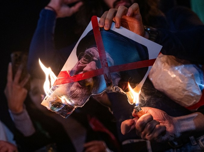 USA zawahały się przed uderzeniem w Iran? 