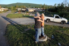 USA: Zniszczenia wyrządzone przez potężne tornada są ogromne