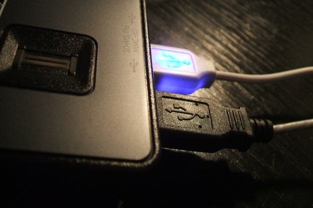 USB 3.0 - wszyscy potrzebujemy szybszej wersji USB   fot. Oliver Nagy /stock.xchng