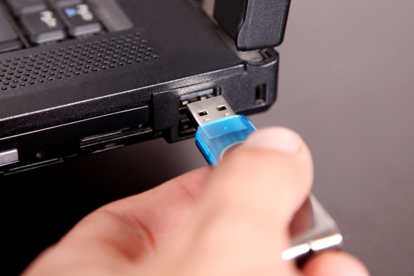USB to "miękkie podbrzusze" każdego komputera - trzeba być czujnym /123RF/PICSEL