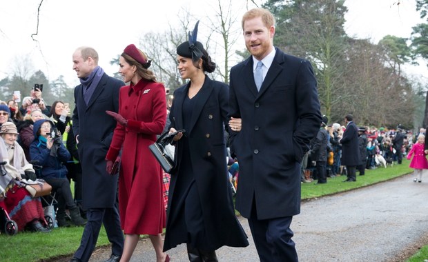 Uśmiechnięte Kate i Meghan w drodze na bożonarodzeniową mszę. "Zadały kłam plotkom"