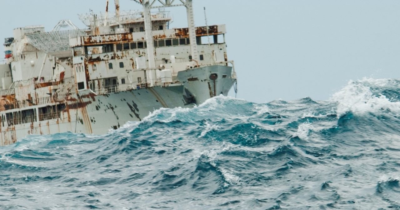 USNS General Hoyt S. Vandenberg - tuż przed planowym zatopieniem /materiały prasowe