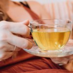 Usprawnia trawienie i metabolizm, zapobiega wzdęciom. Choć gorzka, warto pić z niej napar