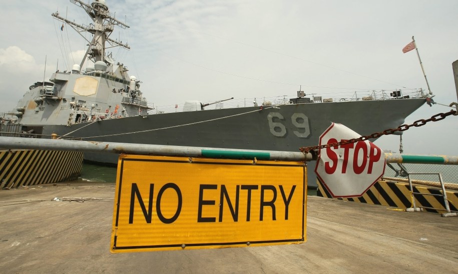 USS Milius /FRANCIS R. MALASIG /PAP/EPA