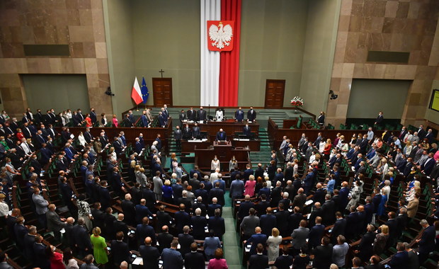 Ustawa medialna i decyzje ws. obostrzeń. Nowy tydzień w polityce