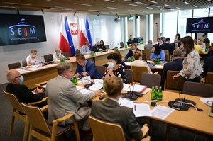 Ustawa medialna. Sejmowa komisja przyjęła projekt zmian. Ważna poprawka Marka Suskiego