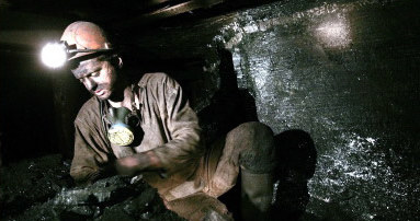 Ustawa o emeryturach górniczych będzie wycofana z Trybunału Konstytucyjnego /AFP