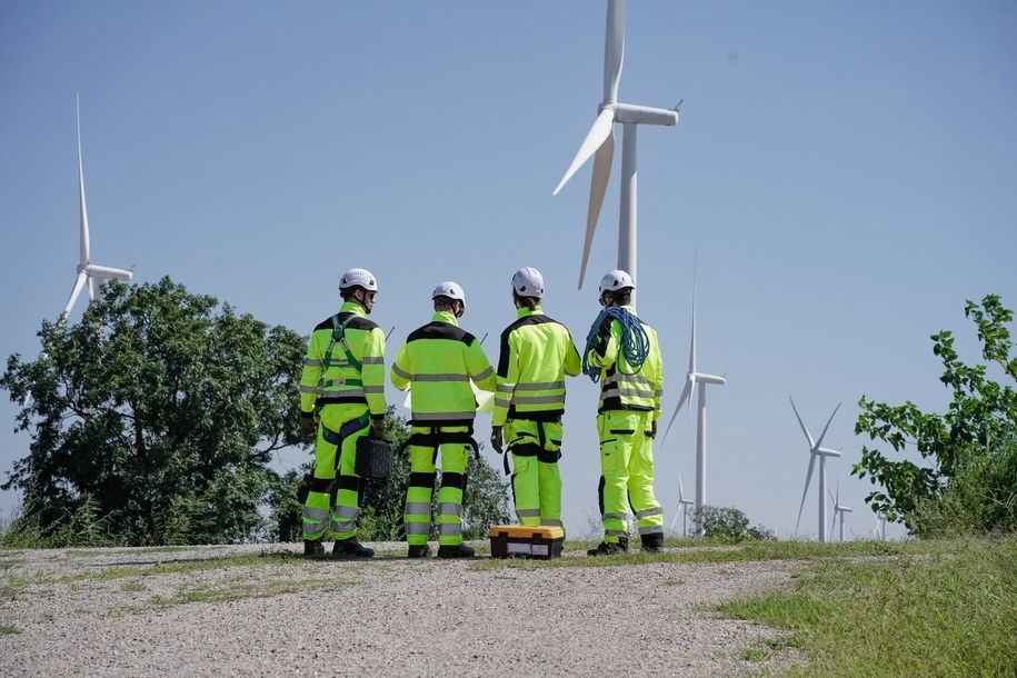 Ustawa wiatrakowa nie zyska akceptacji prezydenta /Shutterstock